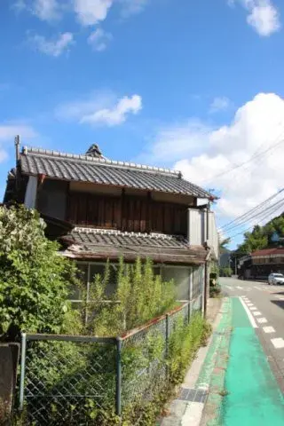 Slide 3