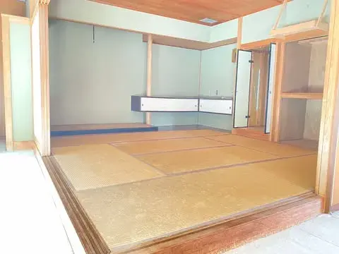 Slide 4
