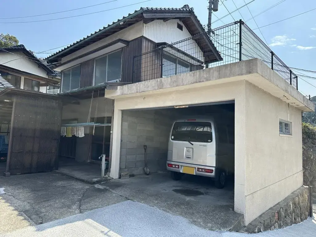 Slide 4
