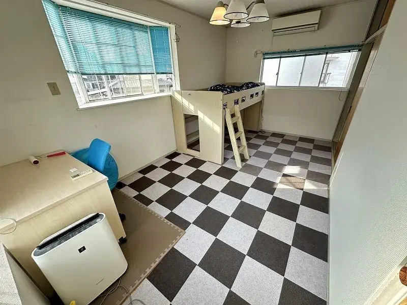 Slide 4