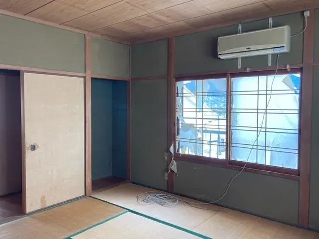 Slide 4