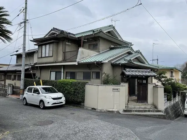 Slide 4