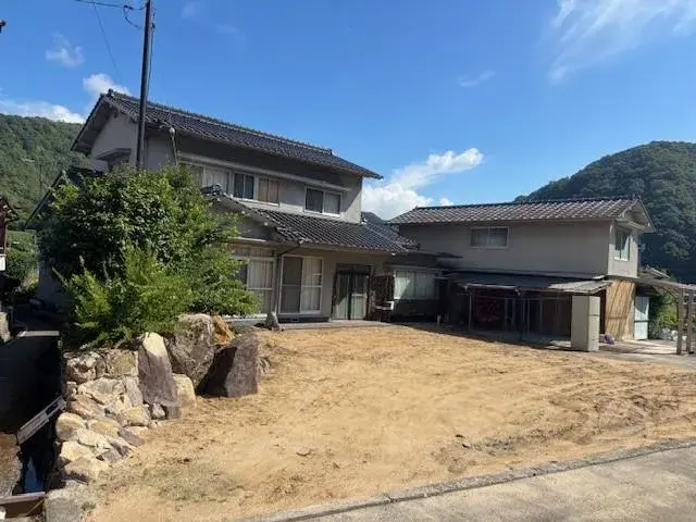 Slide 4