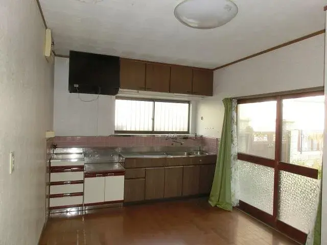 Slide 4