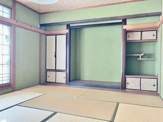 Slide 4
