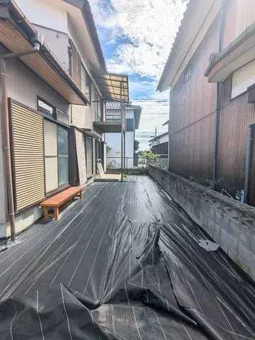 Slide 4