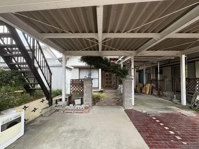 Slide 4