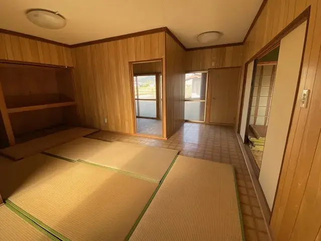 Slide 4