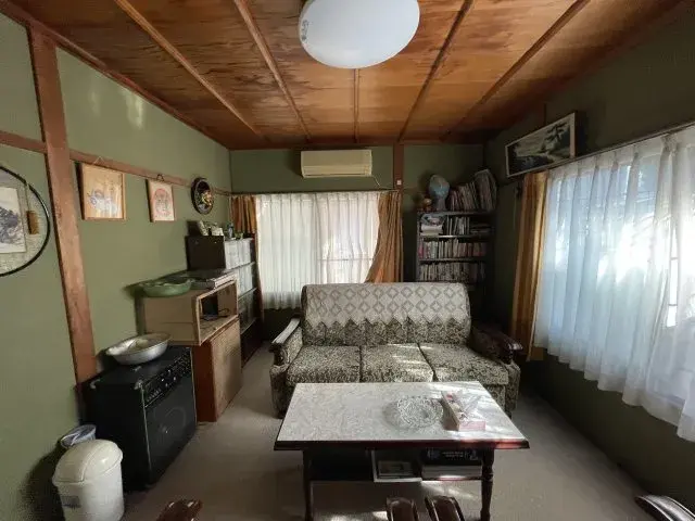 Slide 4