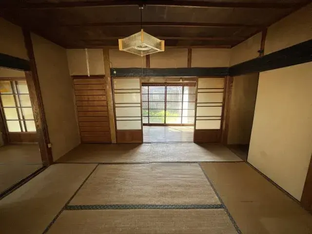 Slide 4