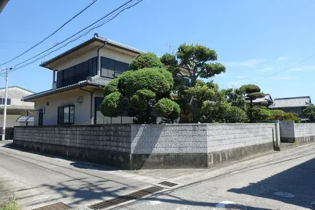 Slide 4