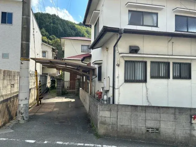Slide 4