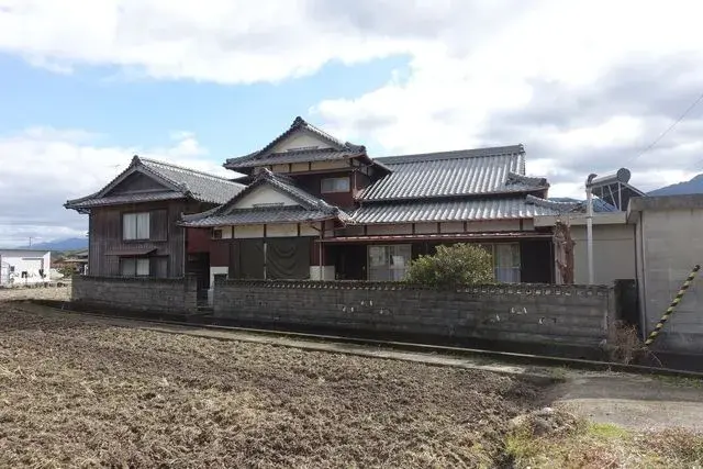 Slide 4