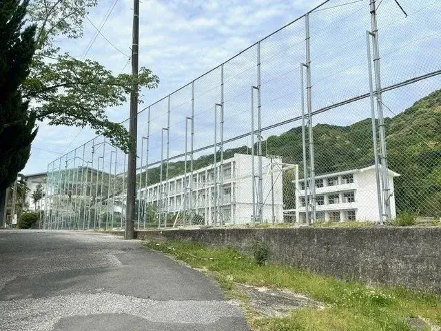Slide 19