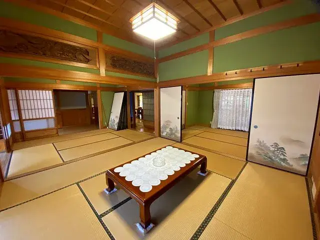 Slide 4