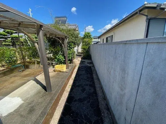 Slide 4