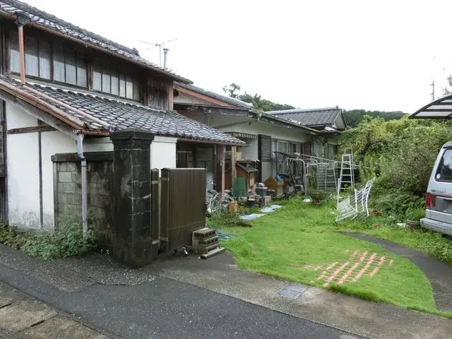 Slide 4