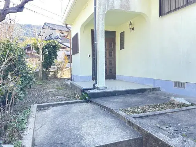Slide 4