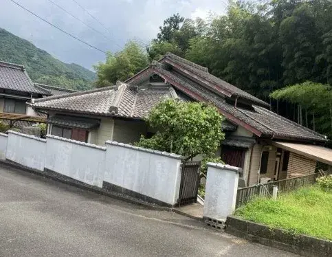 Slide 0