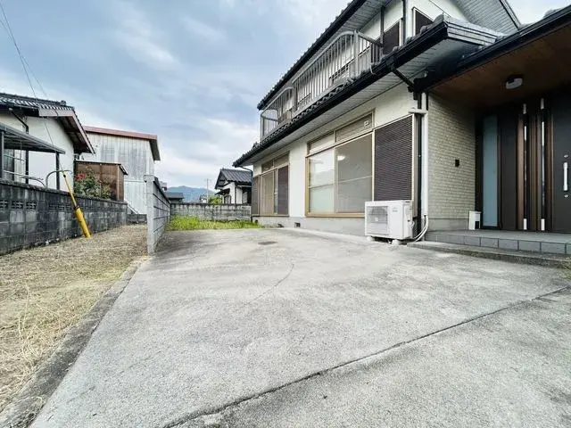 Slide 4