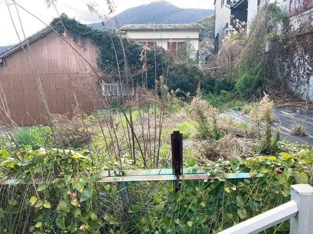 Slide 0