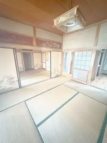 Slide 4