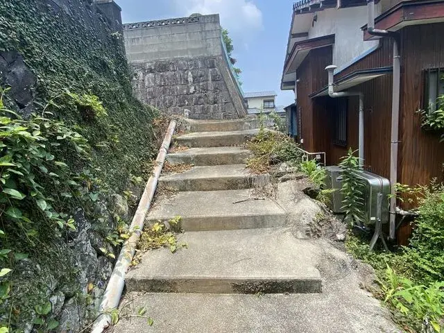 Slide 4