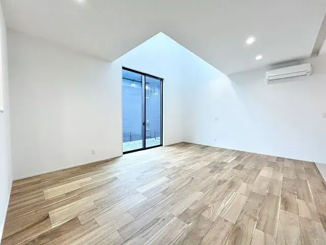 Slide 4