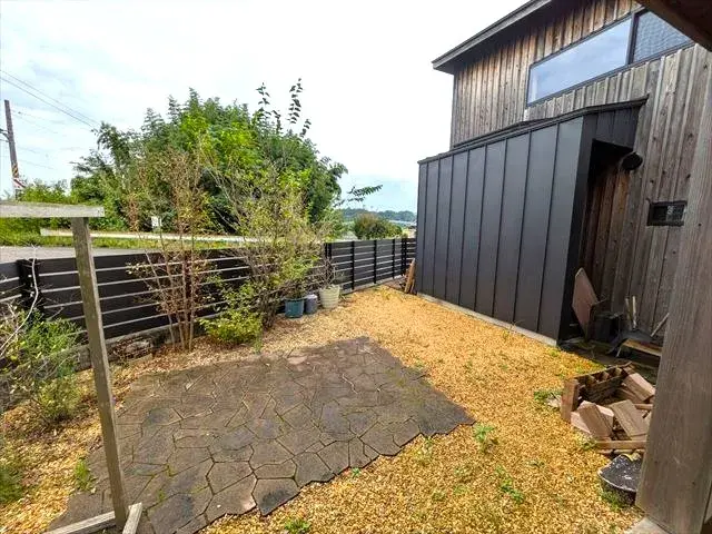 Slide 4
