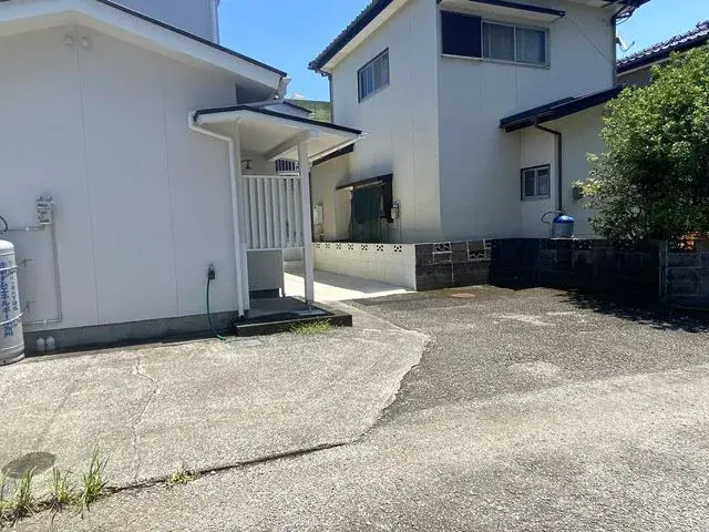 Slide 4
