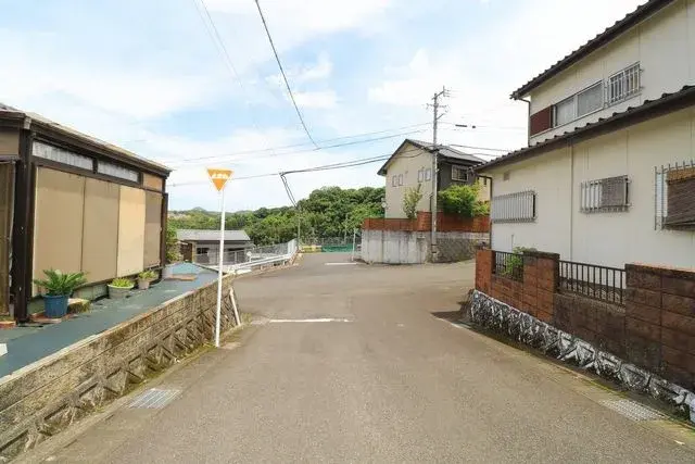 Slide 4
