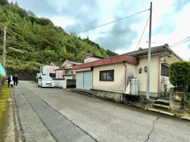 Slide 3