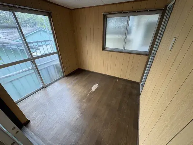 Slide 4