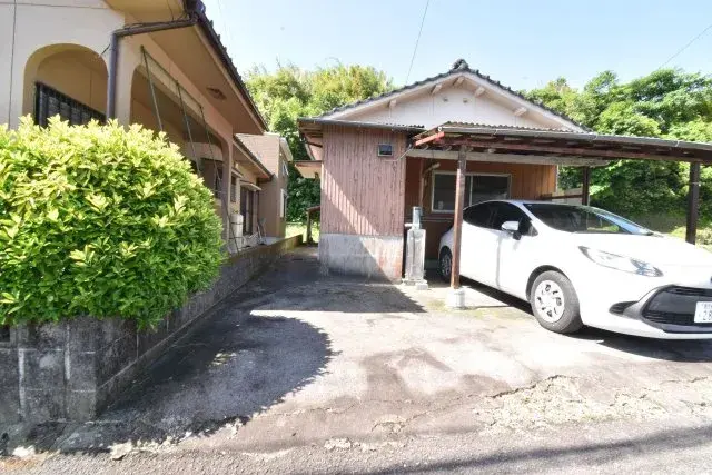 Slide 4