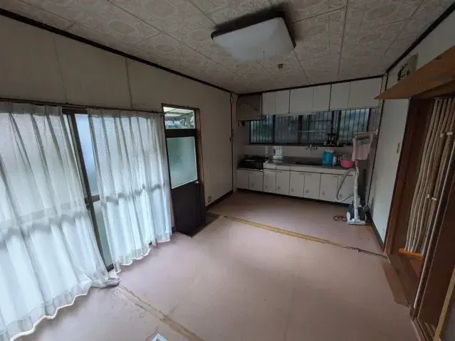 Slide 4