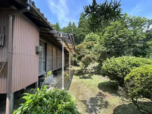 Slide 9