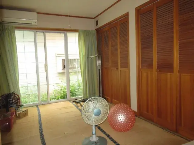 Slide 4