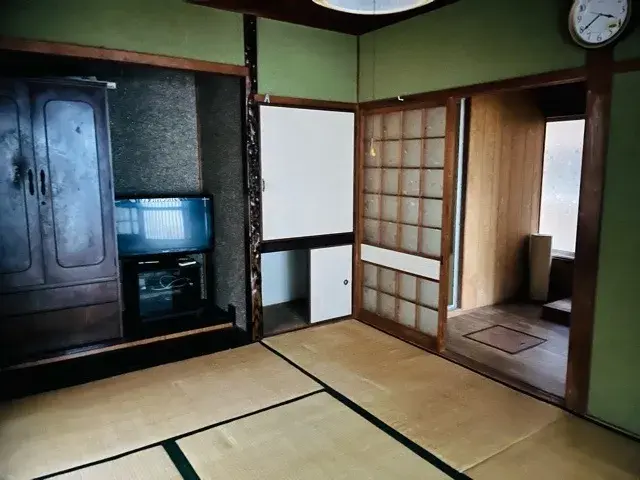 Slide 0