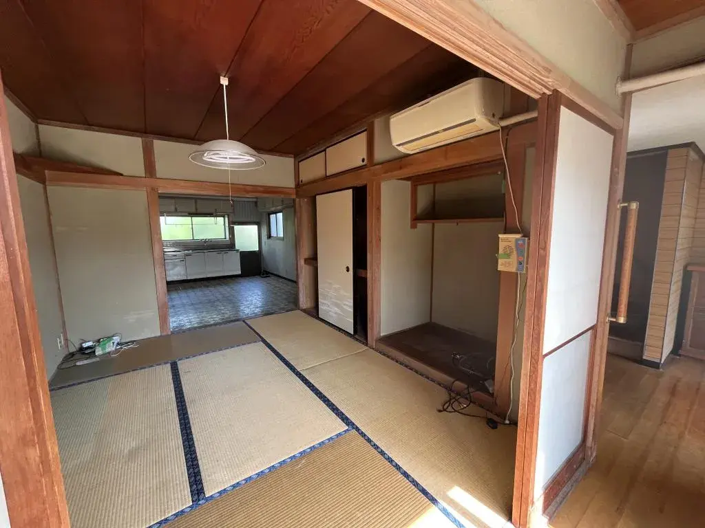 Slide 4