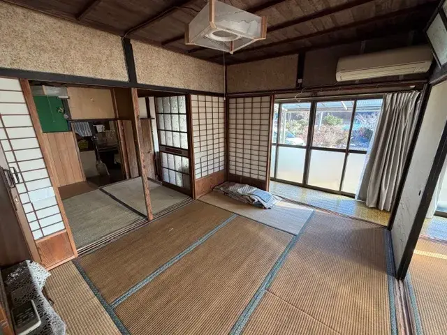 Slide 4