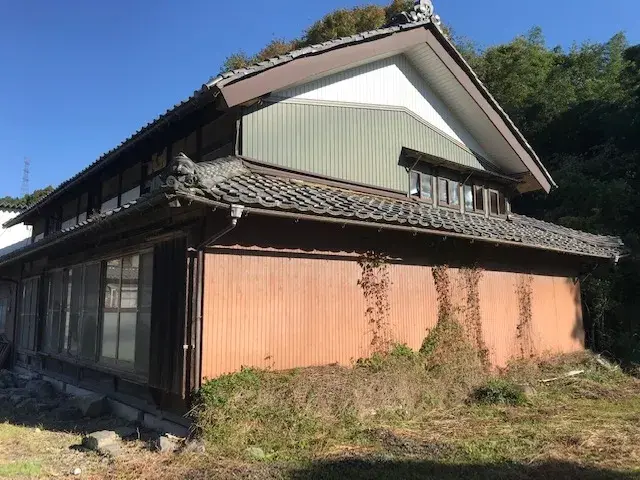 Slide 4