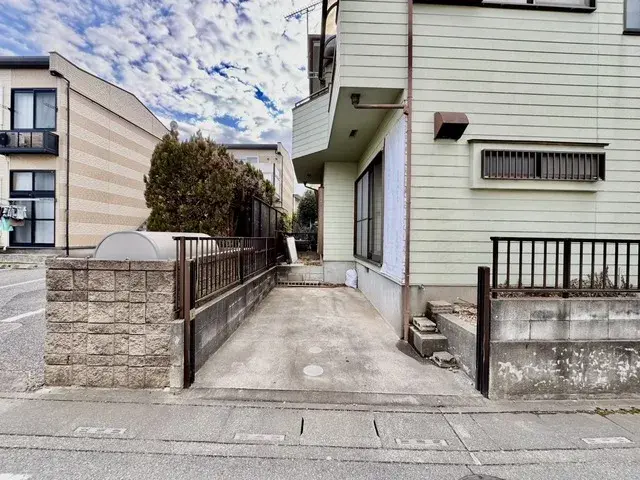 Slide 4