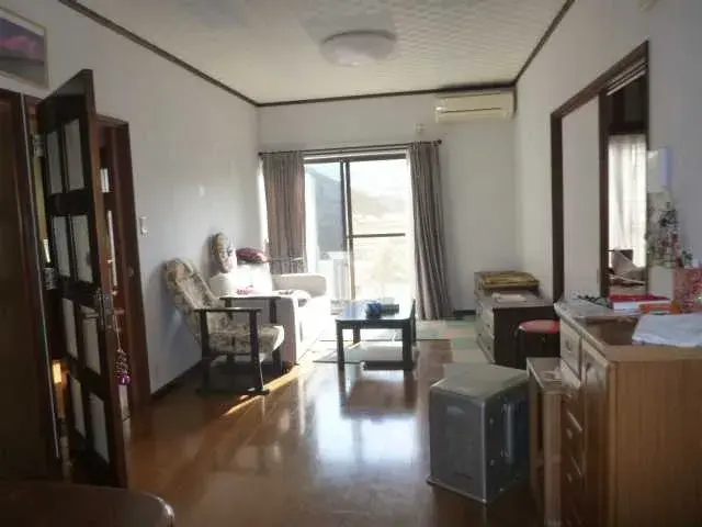 Slide 4
