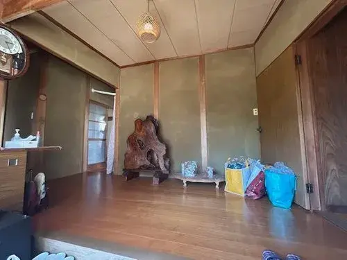 Slide 4