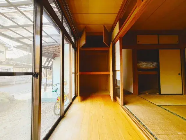 Slide 4