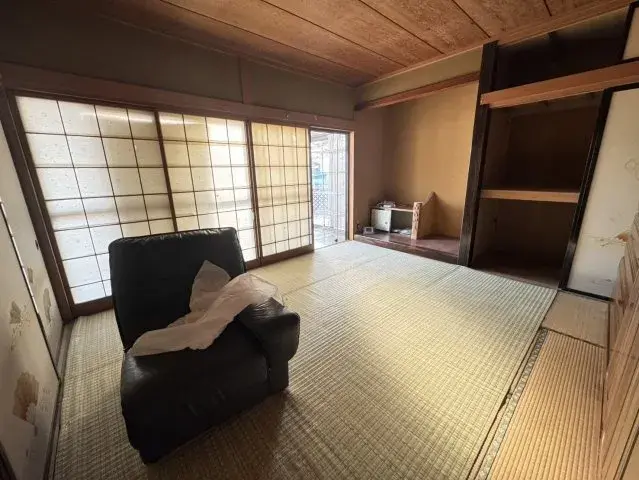 Slide 4