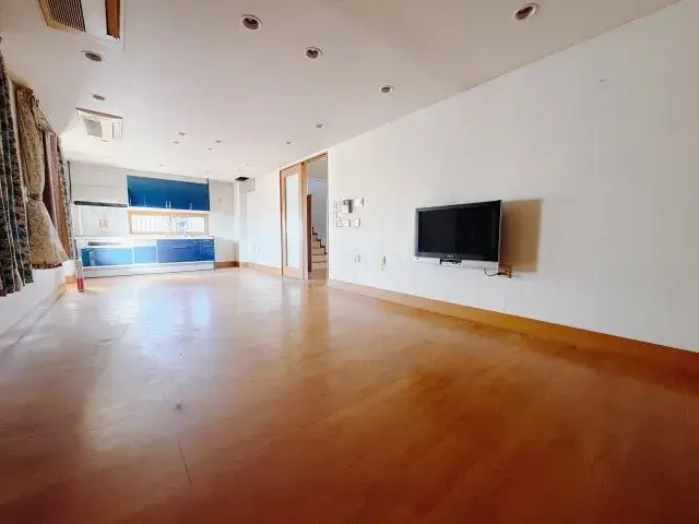 Slide 4