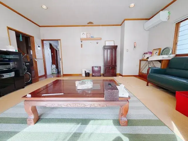 Slide 4