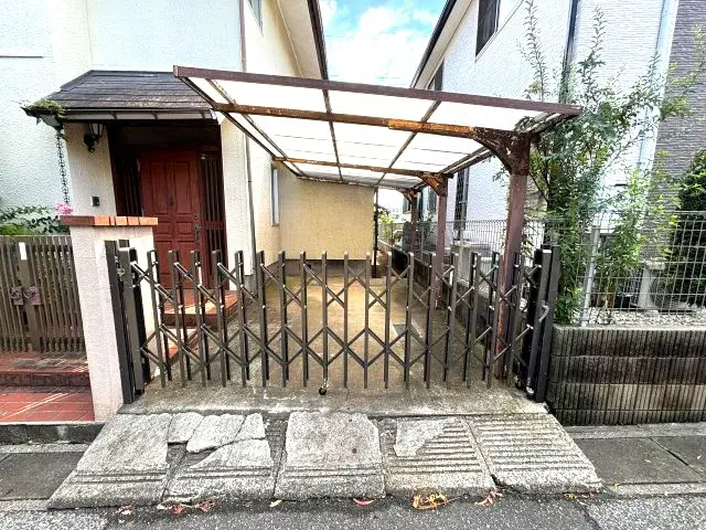 Slide 4