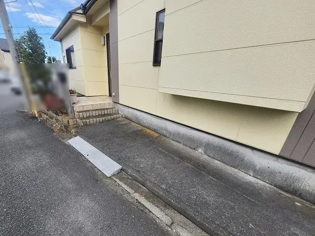 Slide 4